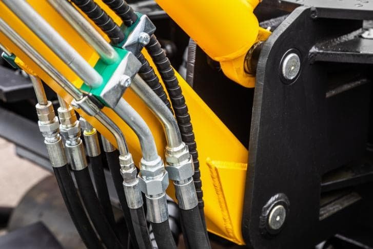 Hydraulic Hose Pressure Chart: SAE & DIN Reference by Size